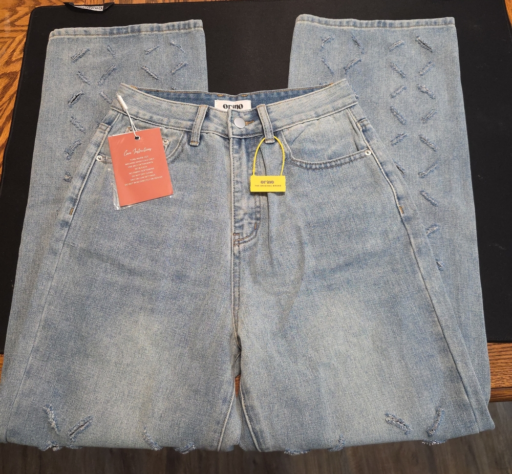 Light Wash Women's Jeans - Casual Relaxed Fit